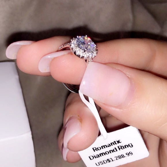 Diamond Ring - Picture 2 of 2